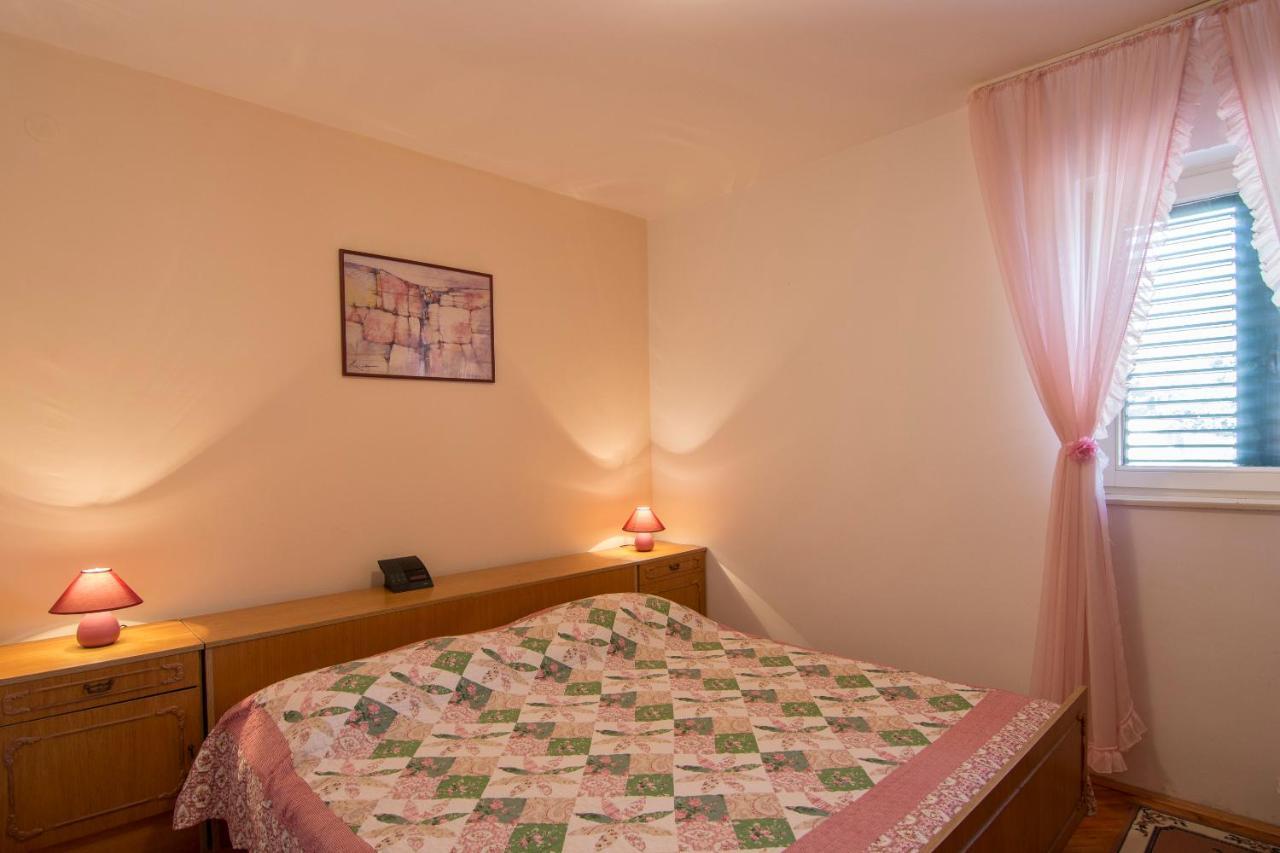 Apartment Edita Trget Εξωτερικό φωτογραφία